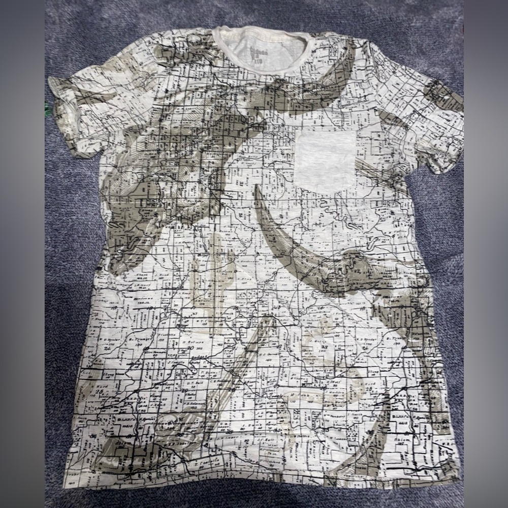 T shirt men’s small